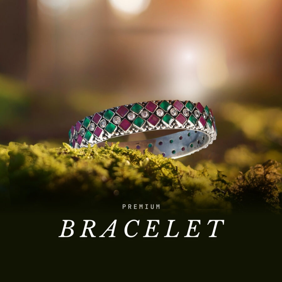 Bracelet Showcase Image